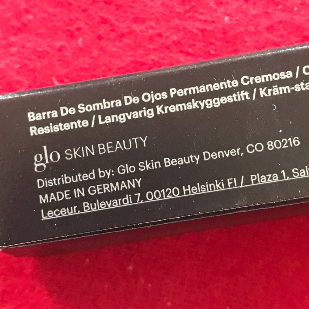 New GLO Skin Beauty CREAM STAY SHADOW STICK Metro - Picture 5 of 11
